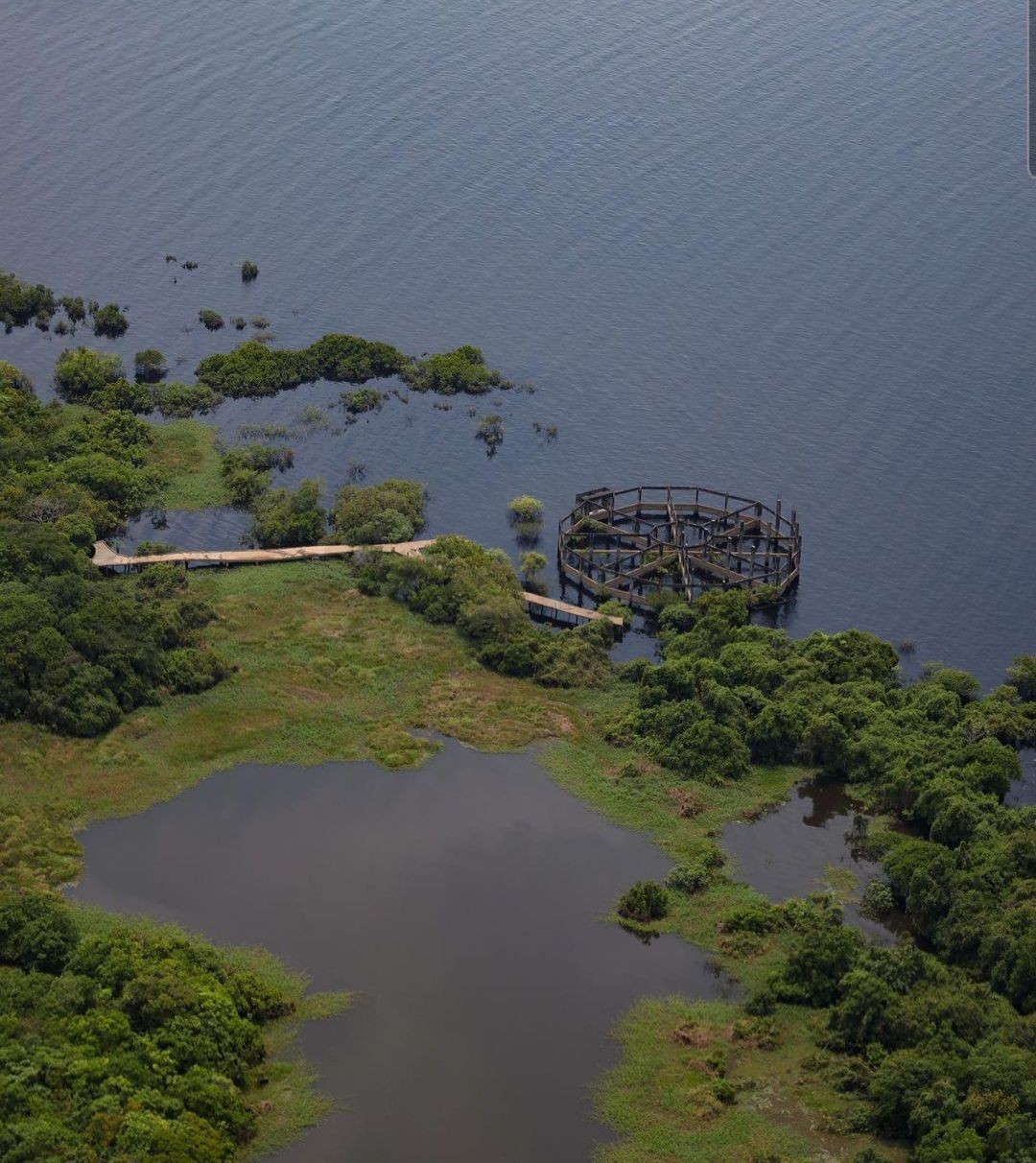 Irreconhecível: veja como está o Ariaú Amazon Towers, famoso hotel de selva da Amazônia