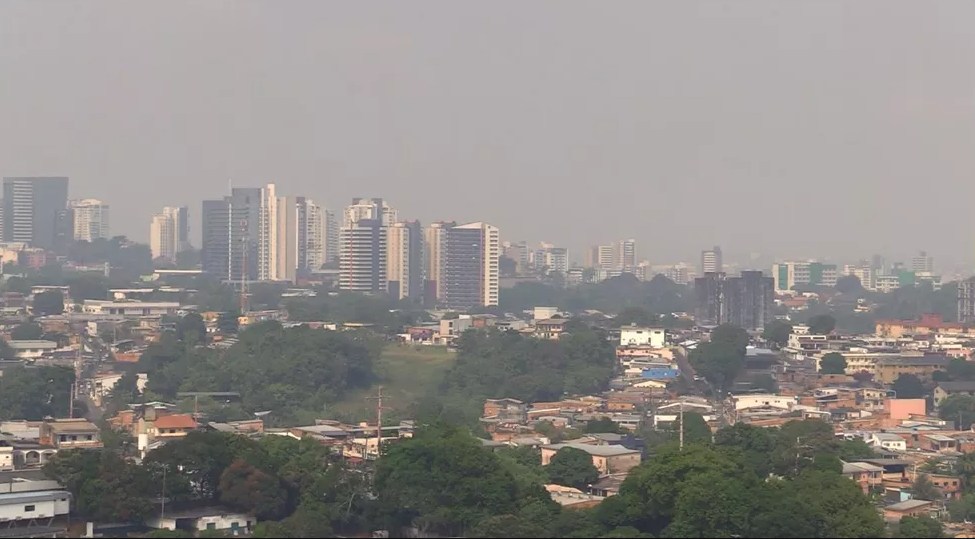 Meteorologista alerta sobre principais preocupações causadas pelas nuvens de fumaça no Amazonas