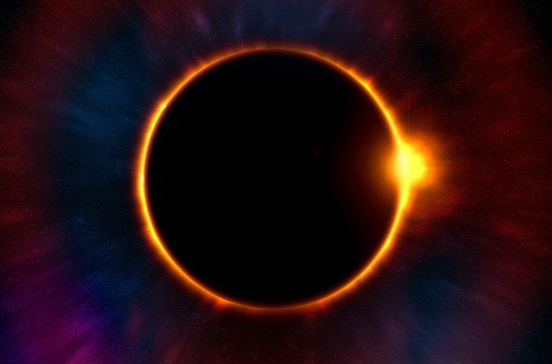 eclipse-AstroGraphix-Pixabay