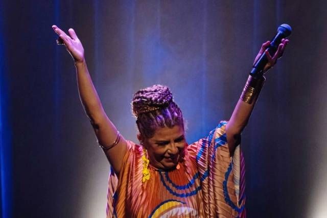 Rita Benneditto: cantora maranhense combina música pop com a cultura afro-brasileira