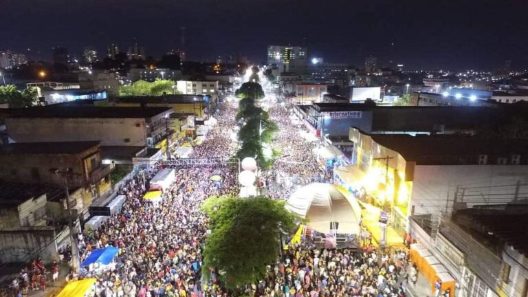 Tudo começou com uma celebração de amigos: Banda do Boulevard