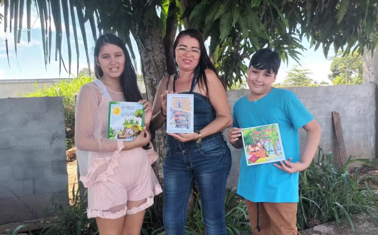 Família lança livros infantis sobre mitos amazônicos no Amapá 