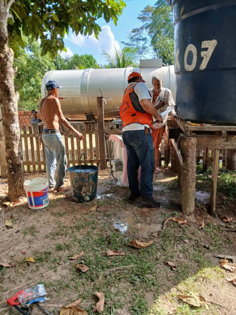 Comunidades rurais de Rio Branco passam a receber água potável após 23 dias sem chuvas significativas