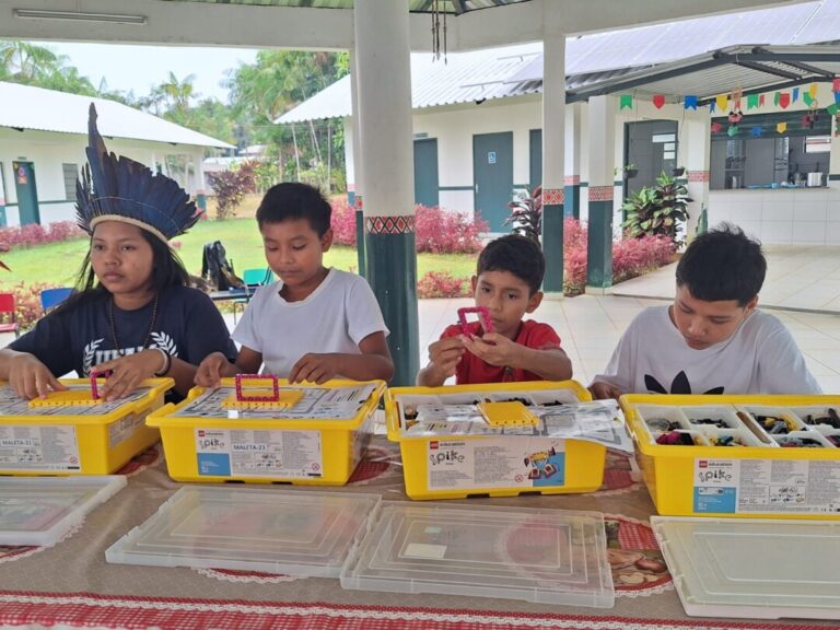 Projeto leva robótica para escola indígena em comunidade no Amazonas