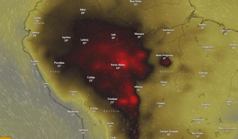 Imagens de satélite revelam mancha de fogo com mais de 500 km de extensão na Amazônia