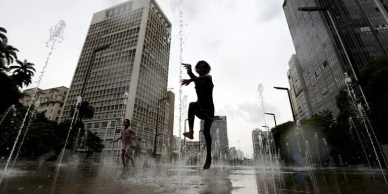 Terra tem agosto com temperatura 1,51°C acima do nível pré-industrial