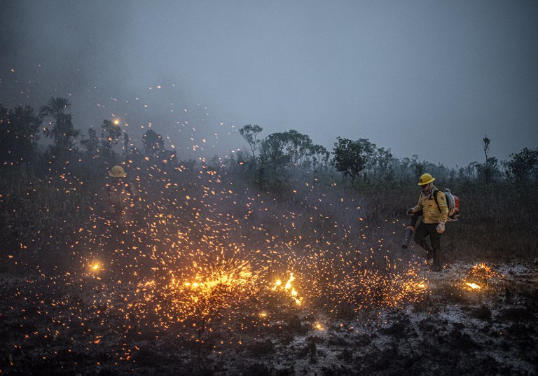 Governo Federal autoriza R$ 514 milhões para combate aos incêndios na Amazônia