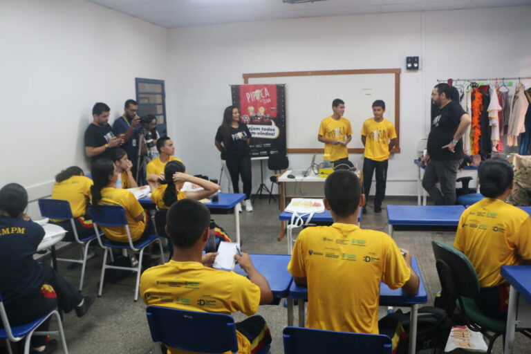 Luz, câmera, ação! Alunos iniciam aulas de audiovisual do ‘Pipoca em Cena’ em Manaus