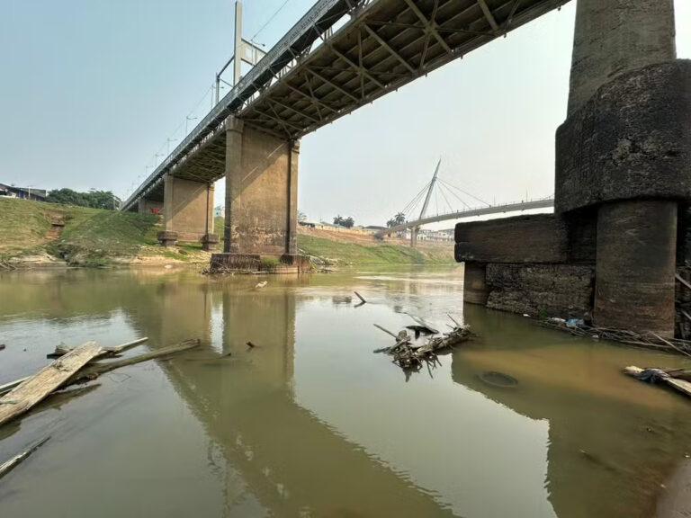 Seca do Rio Acre em 2024 se torna a maior em mais de 50 anos em Rio Branco