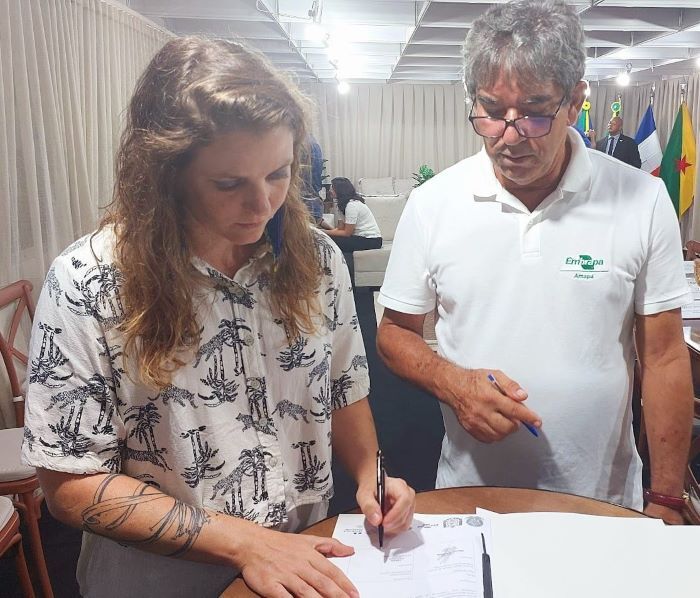 Carta de Intenções é assinada para pesquisas sobre a doença da mandioca