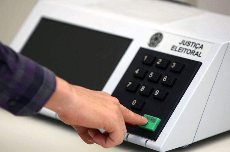 Eleições municipais: banidos partidos fora do novo contexto político brasileiro