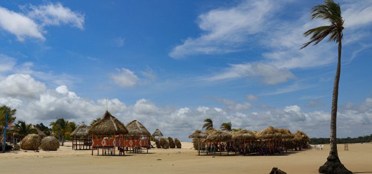 Atividades turísticas desordenadas ameaçam litoral paraense