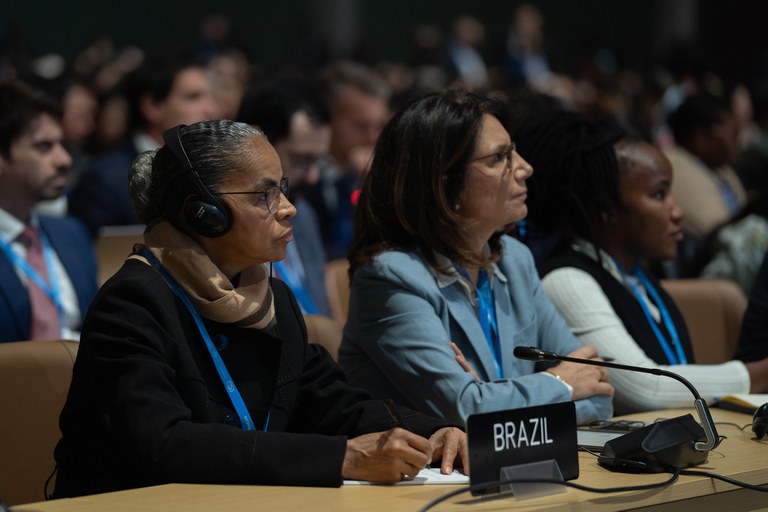 COP29 termina com acordo sobre nova meta de financiamento climático global