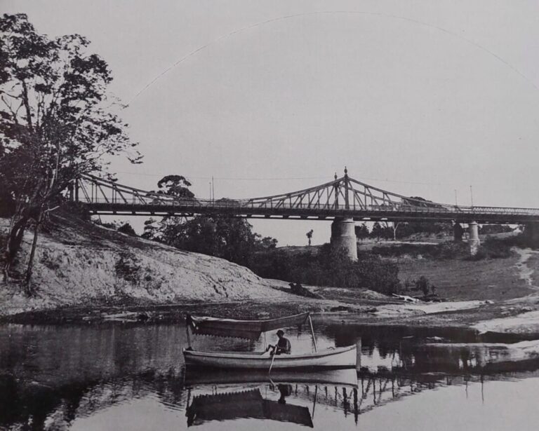 A Manaus de ontem e de hoje, onde “brotam casas nos igarapés”