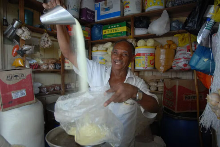 Lei que torna Cruzeiro do Sul, no Acre, capital nacional da farinha é sancionada