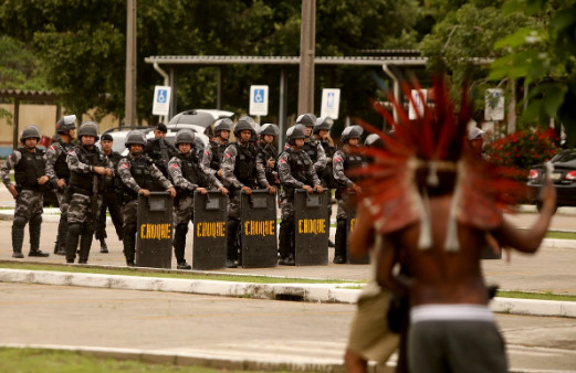 Indígenas protestam contra lei que inviabiliza educação presencial nas aldeias do Pará