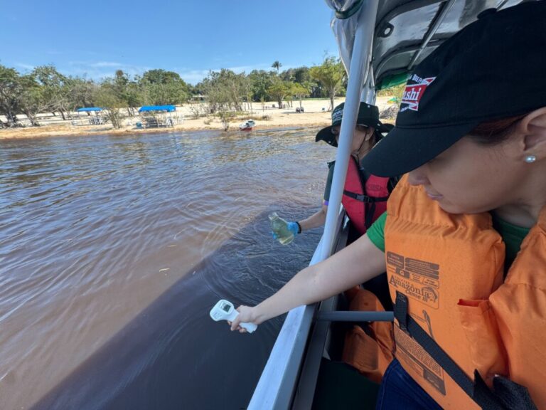 Praias de Manaus recebem monitoramento da qualidade da água; entenda como funciona