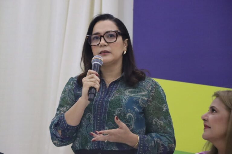 Acre está entre 10 estados com maior percentual de mulheres em cargos de liderança