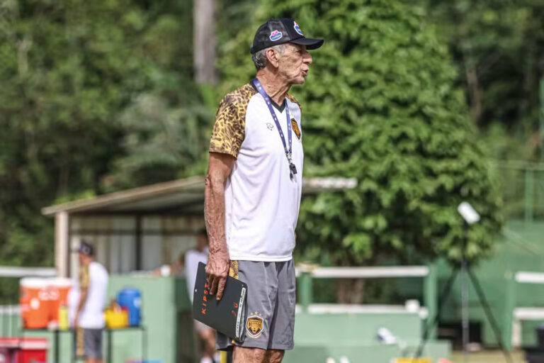 Amazonas FC terá o treinador mais velho do Brasil em 2025