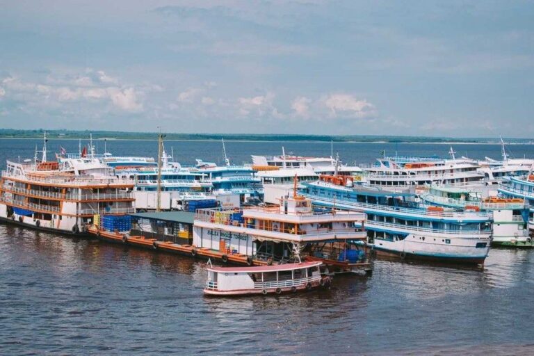 Tráfico de drogas se reinventa na Amazônia: interdição aérea leva crime às hidrovias e aumenta violência