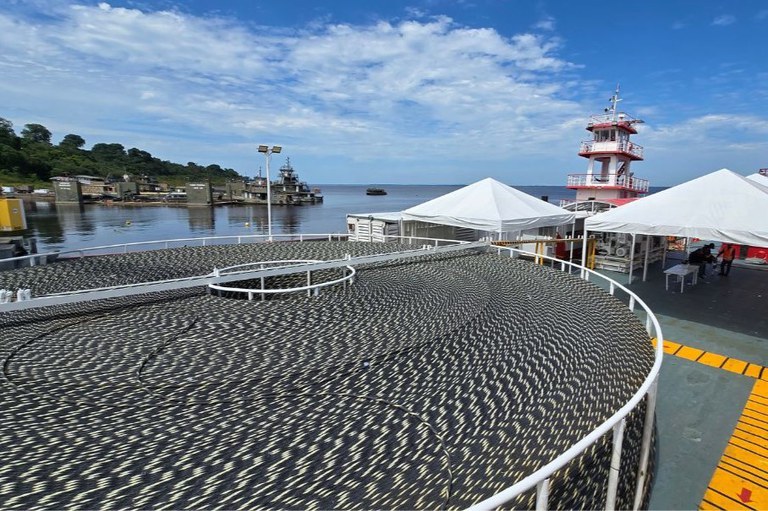 Obras de infovia sob as águas do rio Solimões para levar internet à região amazônica são iniciadas