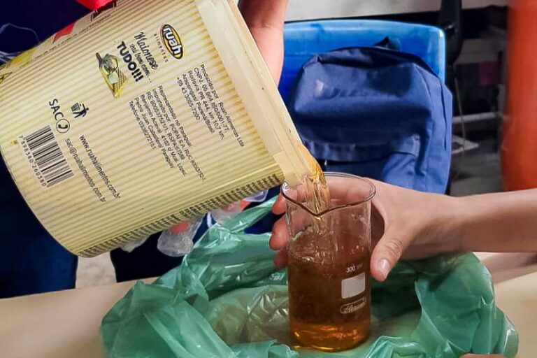 Estudantes paraenses aprendem a fabricar sabão caseiro em ação de sustentabilidade