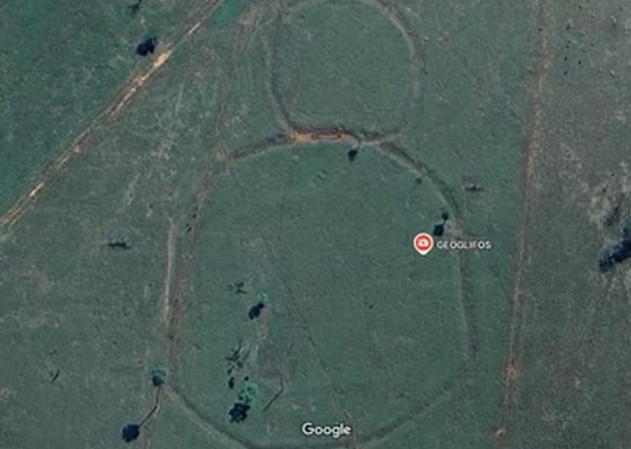 3 pessoas são processadas em mais de meio milhão de reais por danos a geoglifo no Acre 