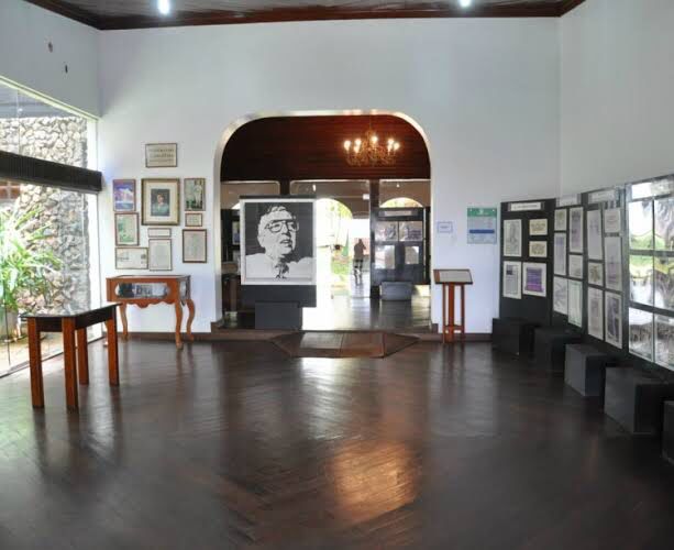 Zelador cuida sozinho de museu em Porto Velho
