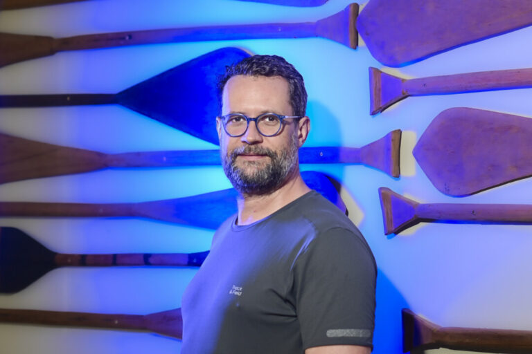 Trajetória de Marcus Lacerda, especialista em malária na Amazônia, é destaque em publicação médica internacional