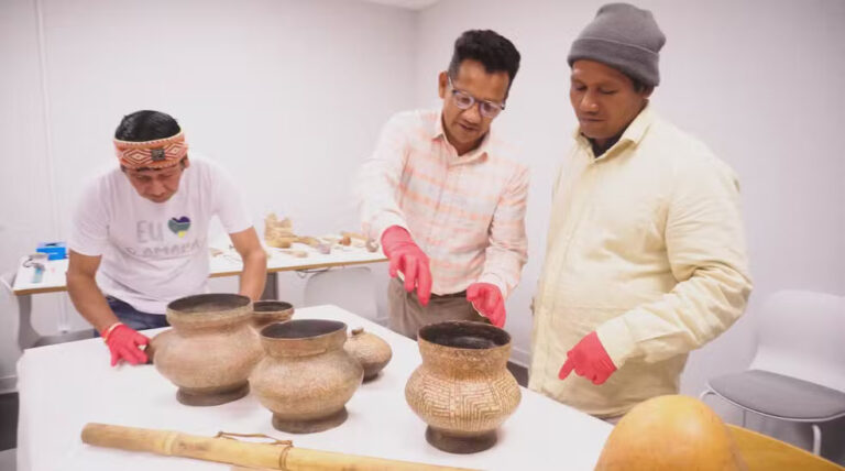 Indígenas do Amapá catalogam peças levadas para a Suécia há 100 anos