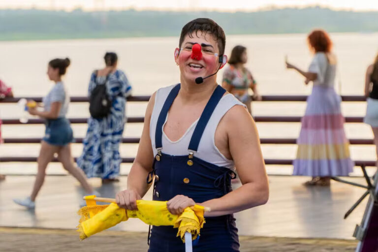 Espetáculo de Rondônia leva arte circense amazônica à Avenida Paulista em São Paulo