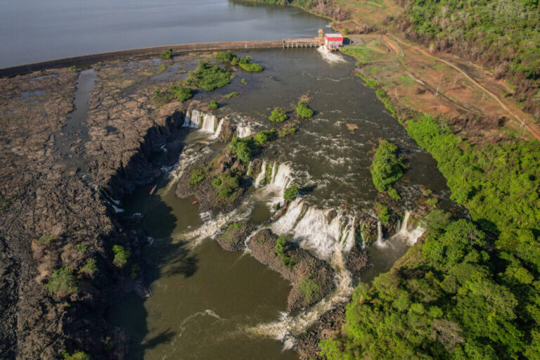 ‘Cataratas’ de Santo Antônio: cachoeira é aposta de turismo no Amapá