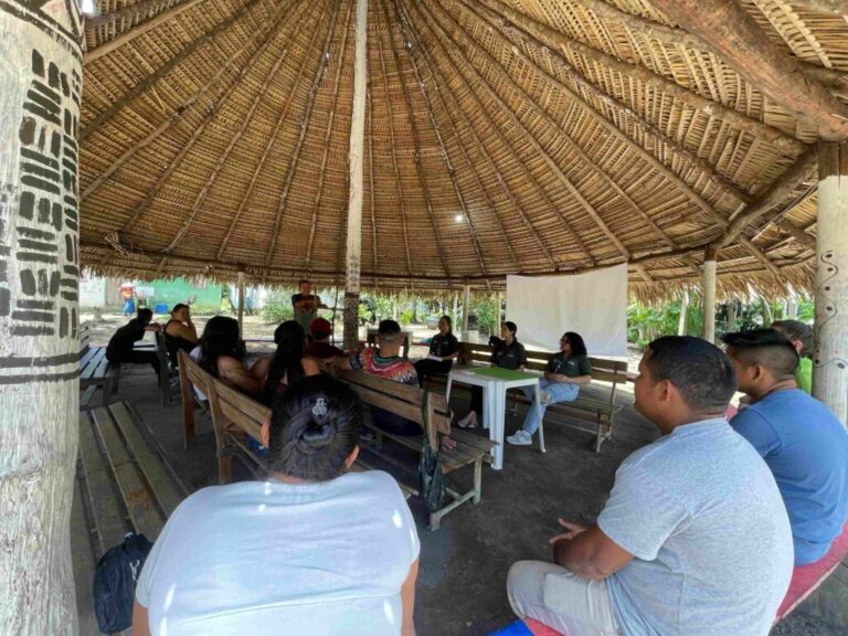Comunidade indígena Beija-Flor, em Rio Preto da Eva, recebe Plano de Ordenamento Turístico