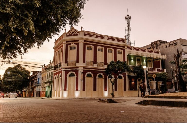 Biblioteca João Bosco Pantoja Evangelista é referência cultural com acervo de aproximadamente 36 mil exemplares