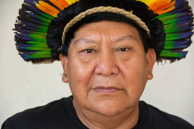 “Palavras de um xamã Yanomami”: Davi Kopenawa participa de conferência em Manaus