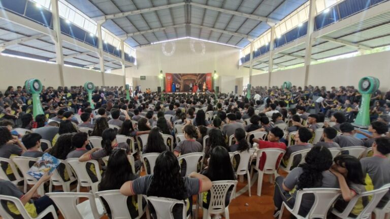 Galeria: ‘Ópera em Rede’ chega à centenas de jovens em escola de Manaus
