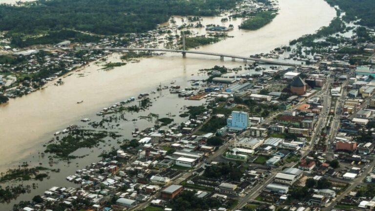Eventos extremos como inundação no rio Juruá se tornam 2,5 vezes mais prováveis com mudanças climáticas