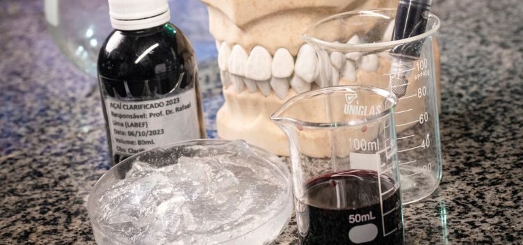 Jambu e açaí chegam ao consultório dentário: pesquisas investigam efeitos terapêuticos