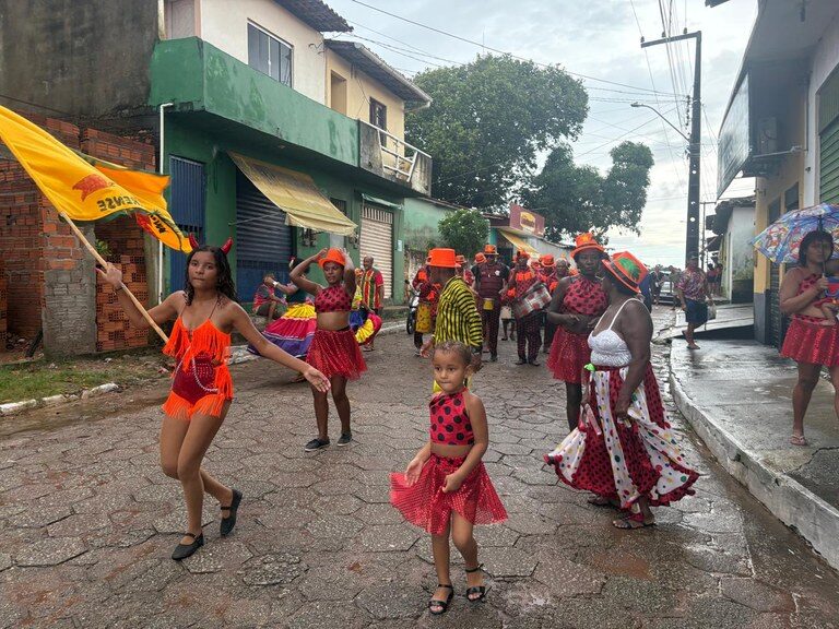 O som da batucada é o ritmo que embala, há gerações, o carnaval do Maranhão.