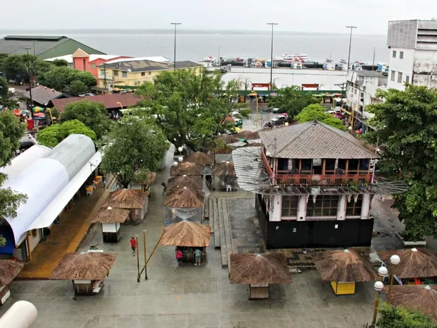 Tenreiro Aranha: conheça a história da famosa praça do Centro de Manaus