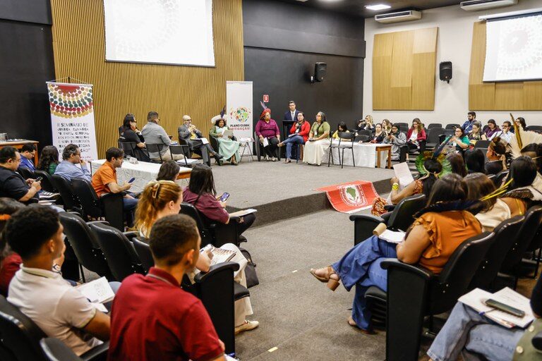 Esperança de mitigar os efeitos da emergência climática começa pelos povos indígenas, diz Funai