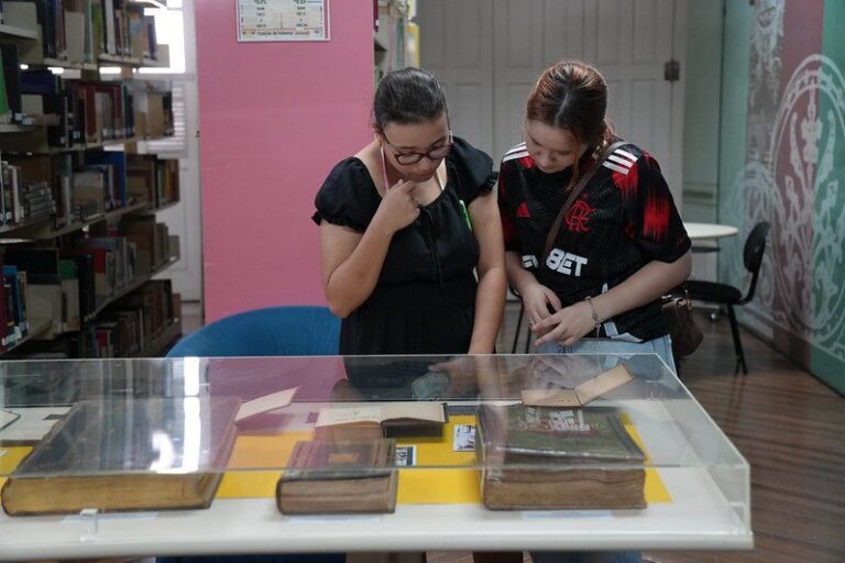 Biblioteca Pública do Amazonas relembra 80 anos do incêndio de 1945