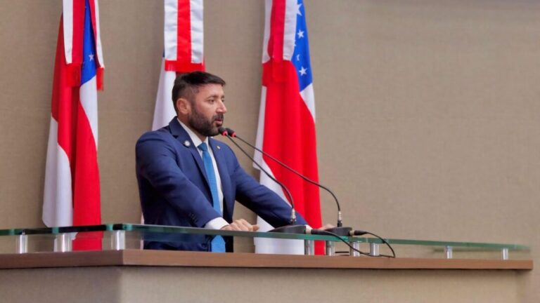 Deputado Carlinhos Bessa articula retomada das aulas na Escola Eduardo Sá