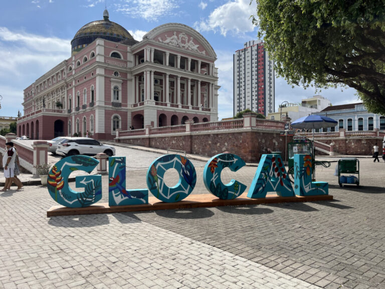 Glocal Amazônia 2025 completa programação cultural com feira criativa e shows; fotos