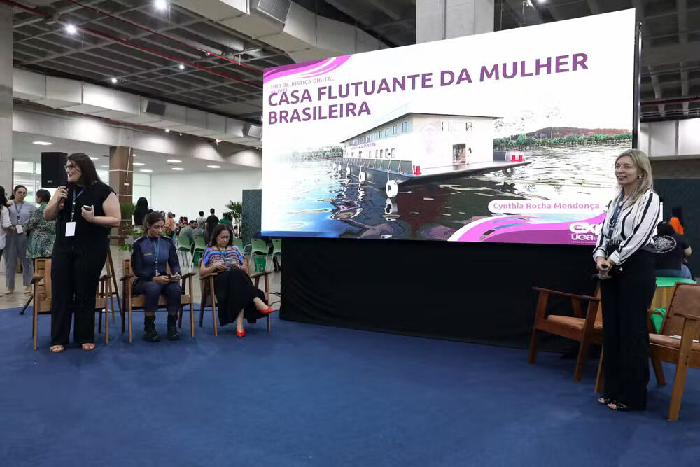 Casa Flutuante da Mulher foi apresentação em evento em Manaus