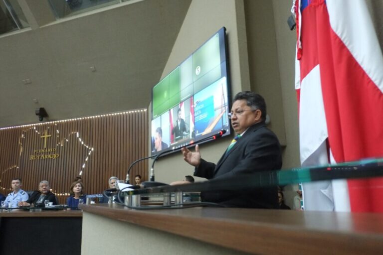 Sinésio vai encaminhar demandas da aviação regional