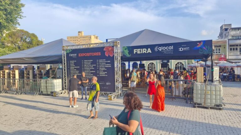 Largo de São Sebastião vira palco de cultura, poesia e música durante a Glocal Amazônia