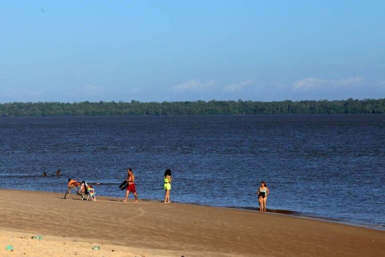Falta de saneamento e ausência de informações no verão amazônico comprometem lazer seguro