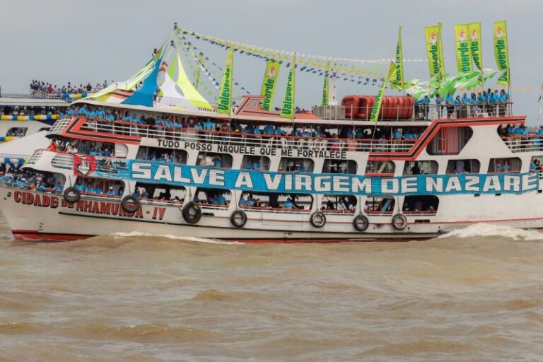 Prêmio Carlos Rocque: concurso de ornamentação de embarcações no Pará