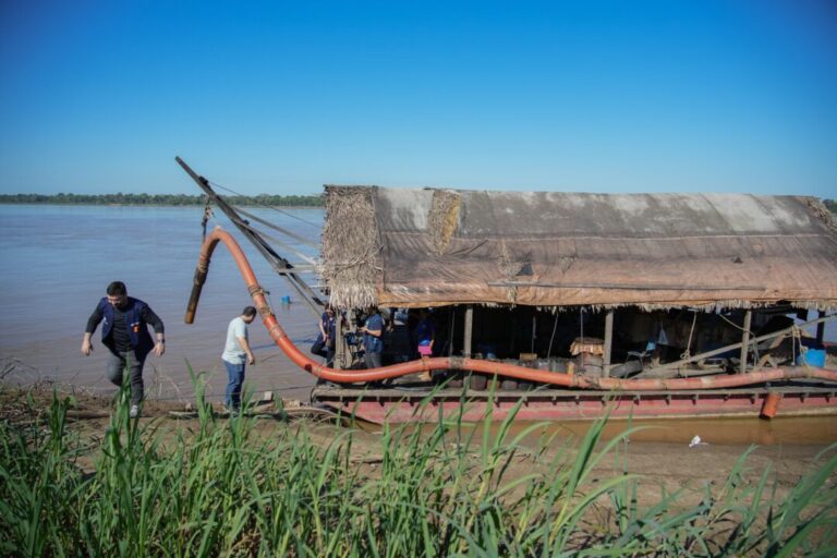 Operações que utilizam explosivos têm provocado consequências à populações ribeirinhas, aponta relatório